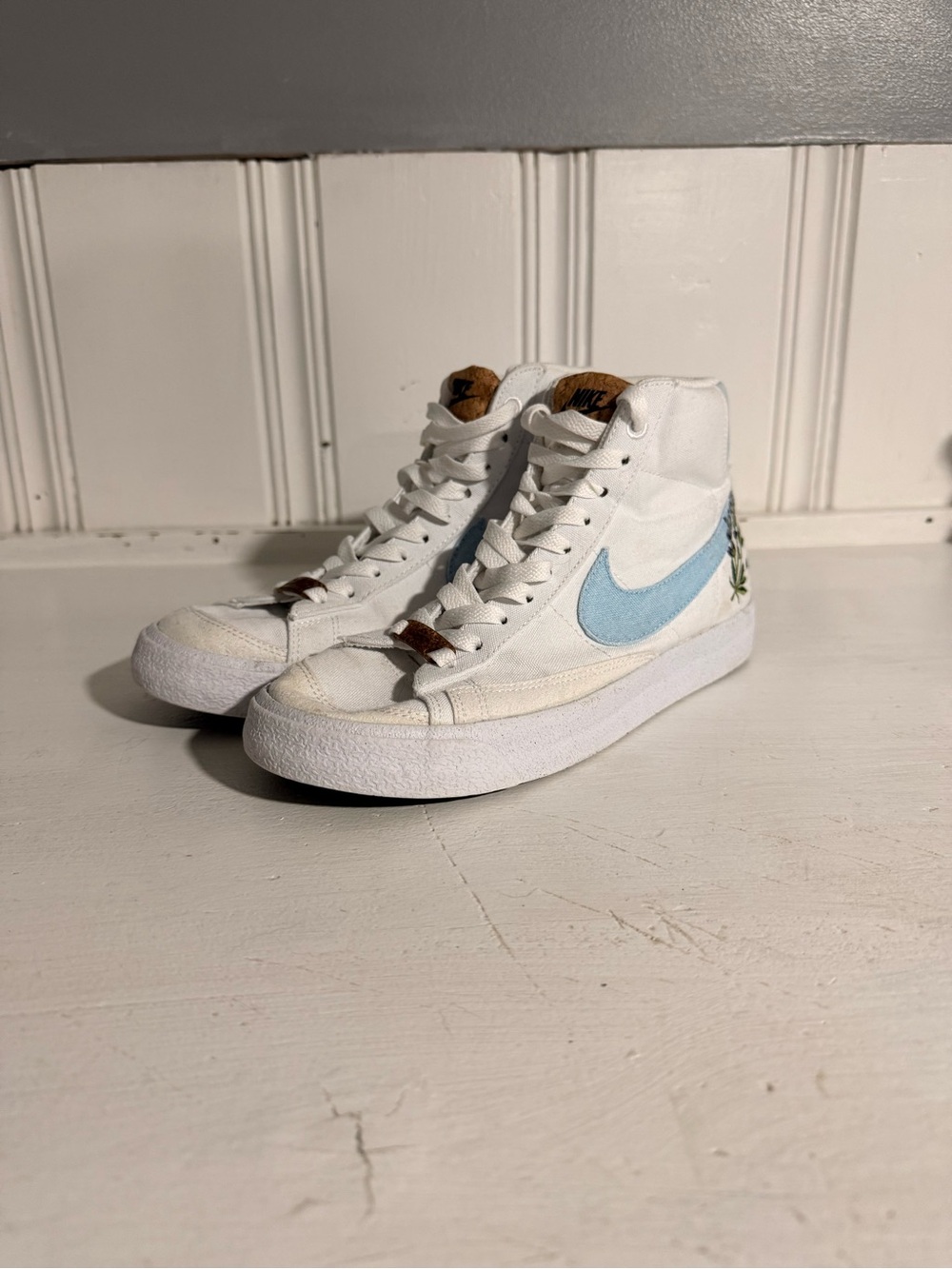 Nike High-Top Sneakers White with Light Blue Swoosh and Brown Accents
